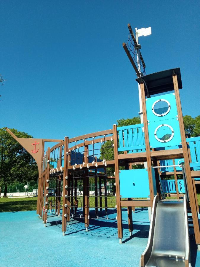 Oazis Wellness Apartman2 ハイデゥソボスロー エクステリア 写真