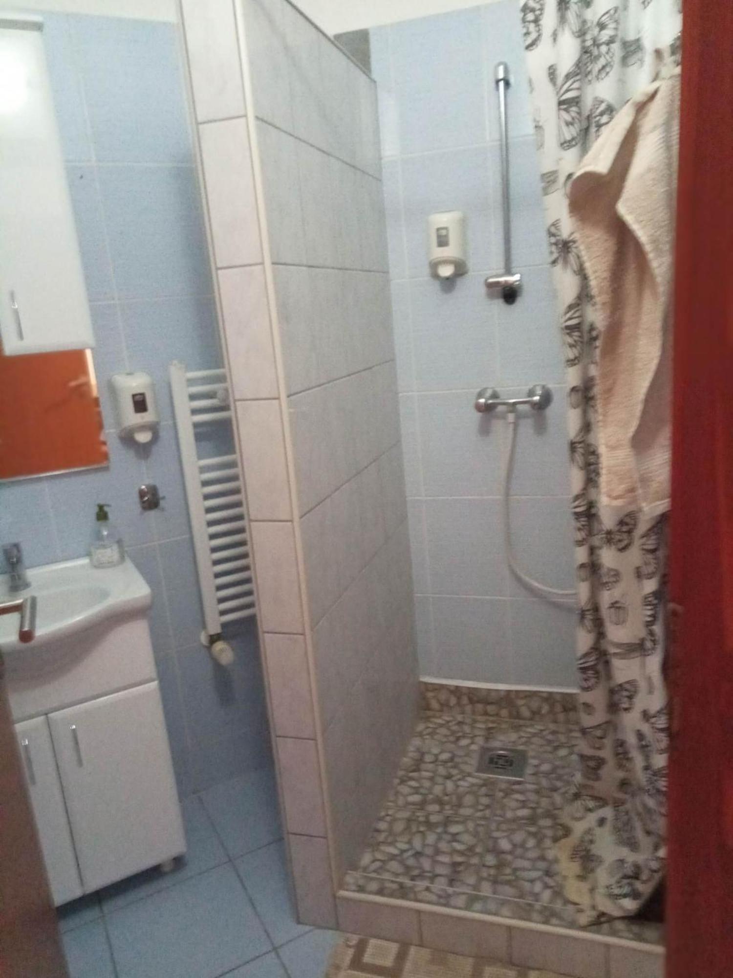 Oazis Wellness Apartman2 ハイデゥソボスロー 部屋 写真