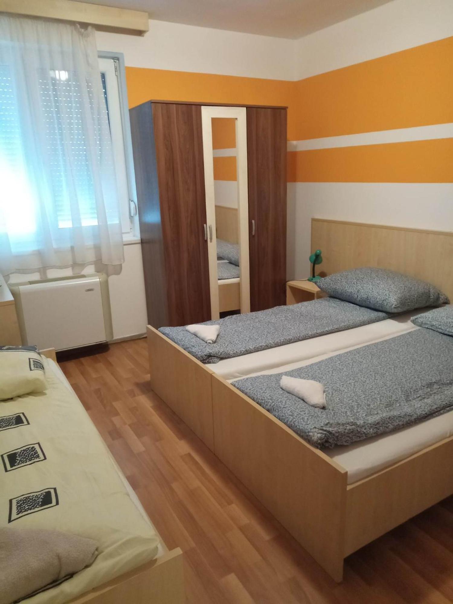 Oazis Wellness Apartman2 ハイデゥソボスロー 部屋 写真