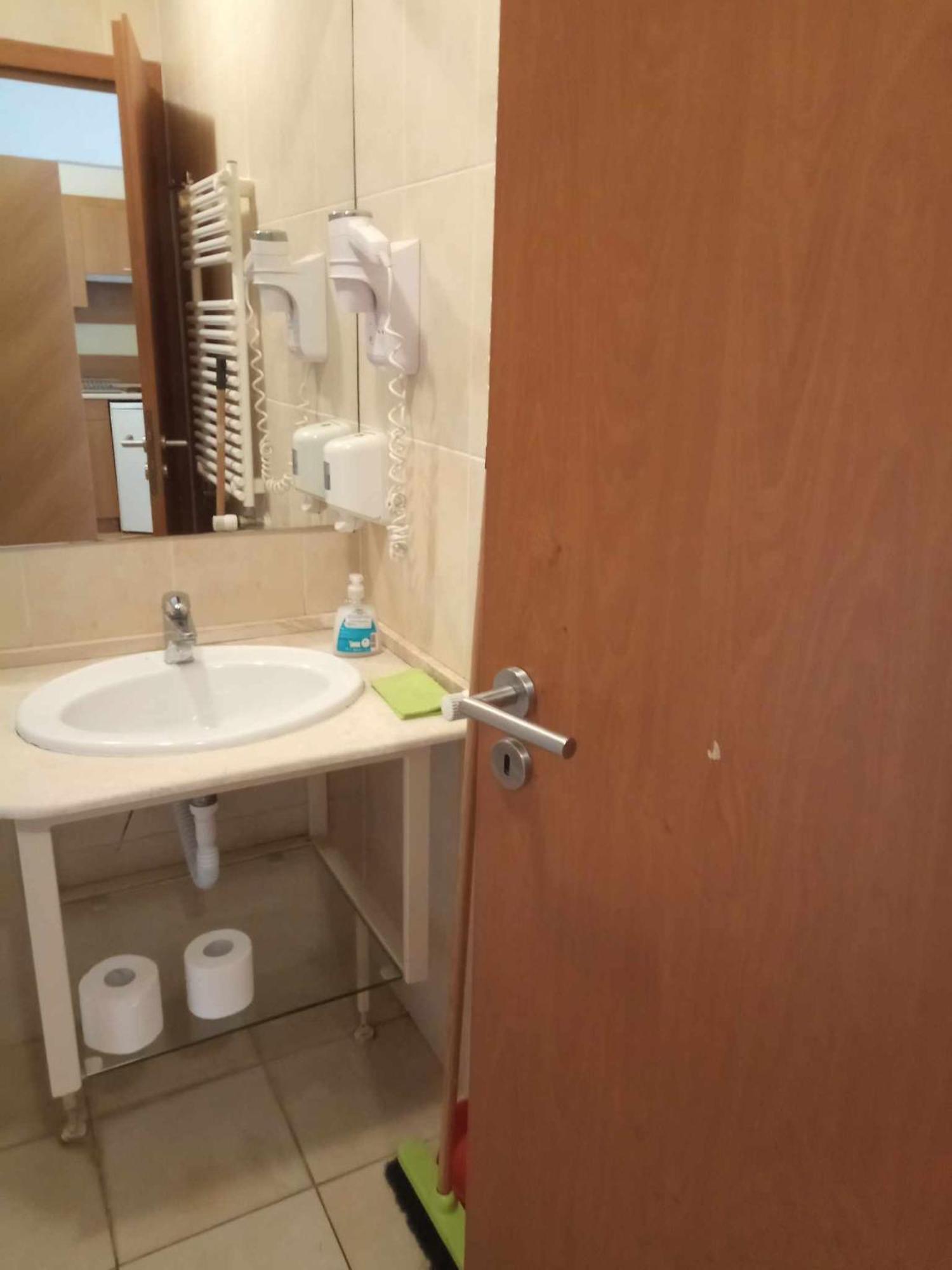 Oazis Wellness Apartman2 ハイデゥソボスロー エクステリア 写真
