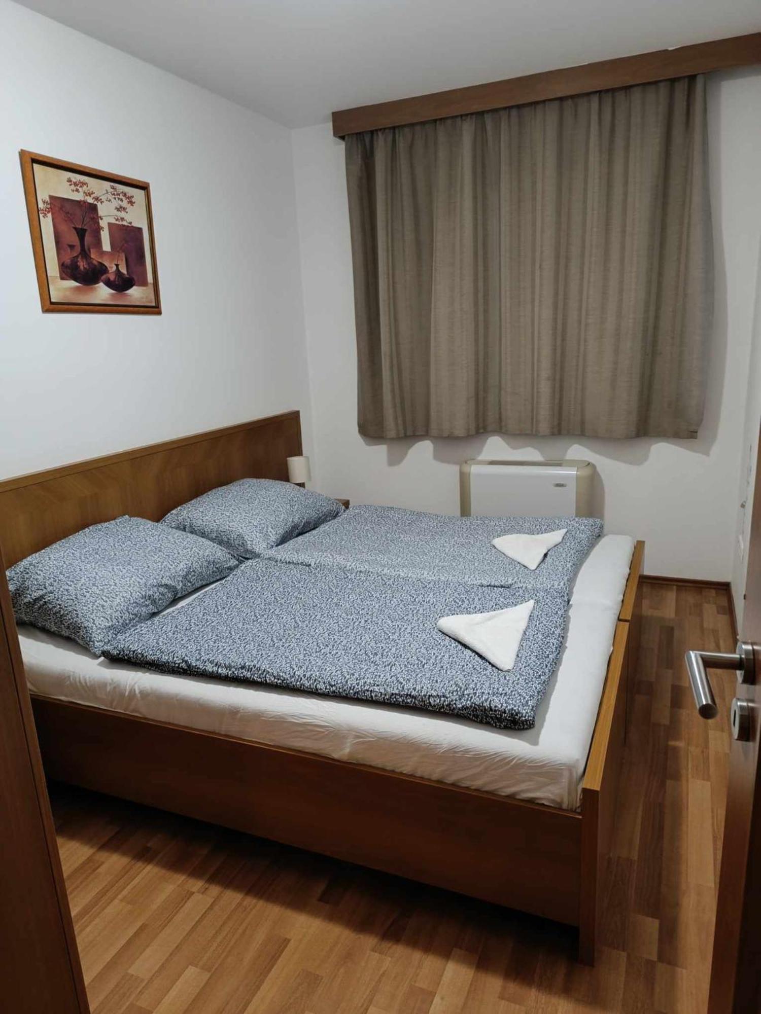 Oazis Wellness Apartman2 ハイデゥソボスロー 部屋 写真