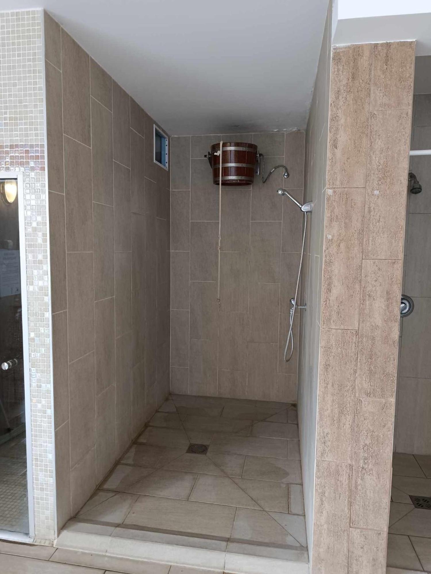 Oazis Wellness Apartman2 ハイデゥソボスロー エクステリア 写真